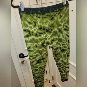Tye die capri leggings- green and black